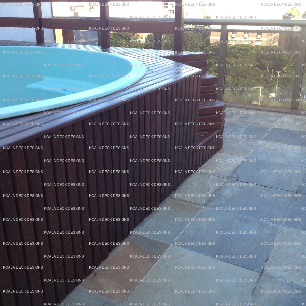 Deck de piscina.